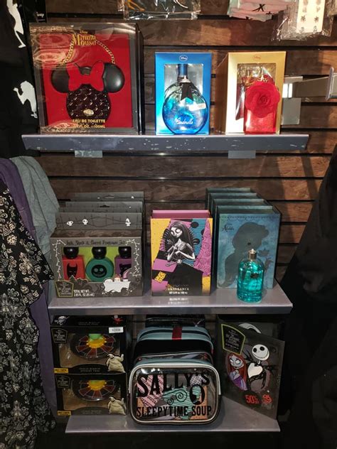 Hot topic independence mo  Not now